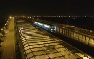 中国第一列商用磁浮2.0版列车成功完成达速测试，时速突破160公里