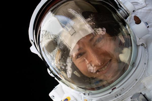 超过289天！美国宇航员打破女性单次太空飞行时间纪录-第2张图片-IT新视野