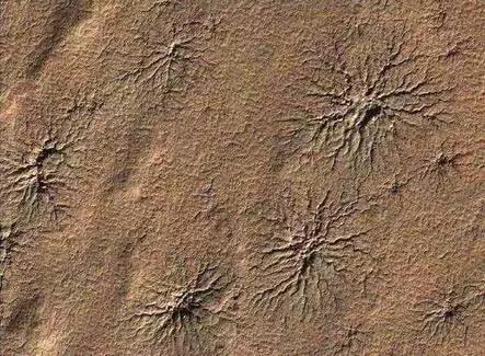 火星发现“伏地魔”，破土而出，专家：地下必定有秘密-第2张图片-IT新视野