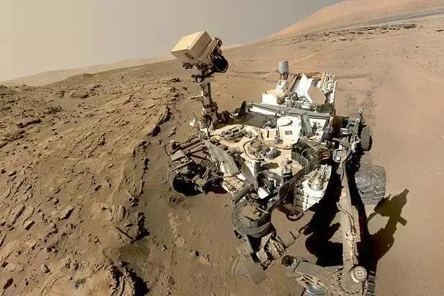 好奇号有了新发现，火星上的零件，会不会成为外星人存在的证据-第1张图片-IT新视野